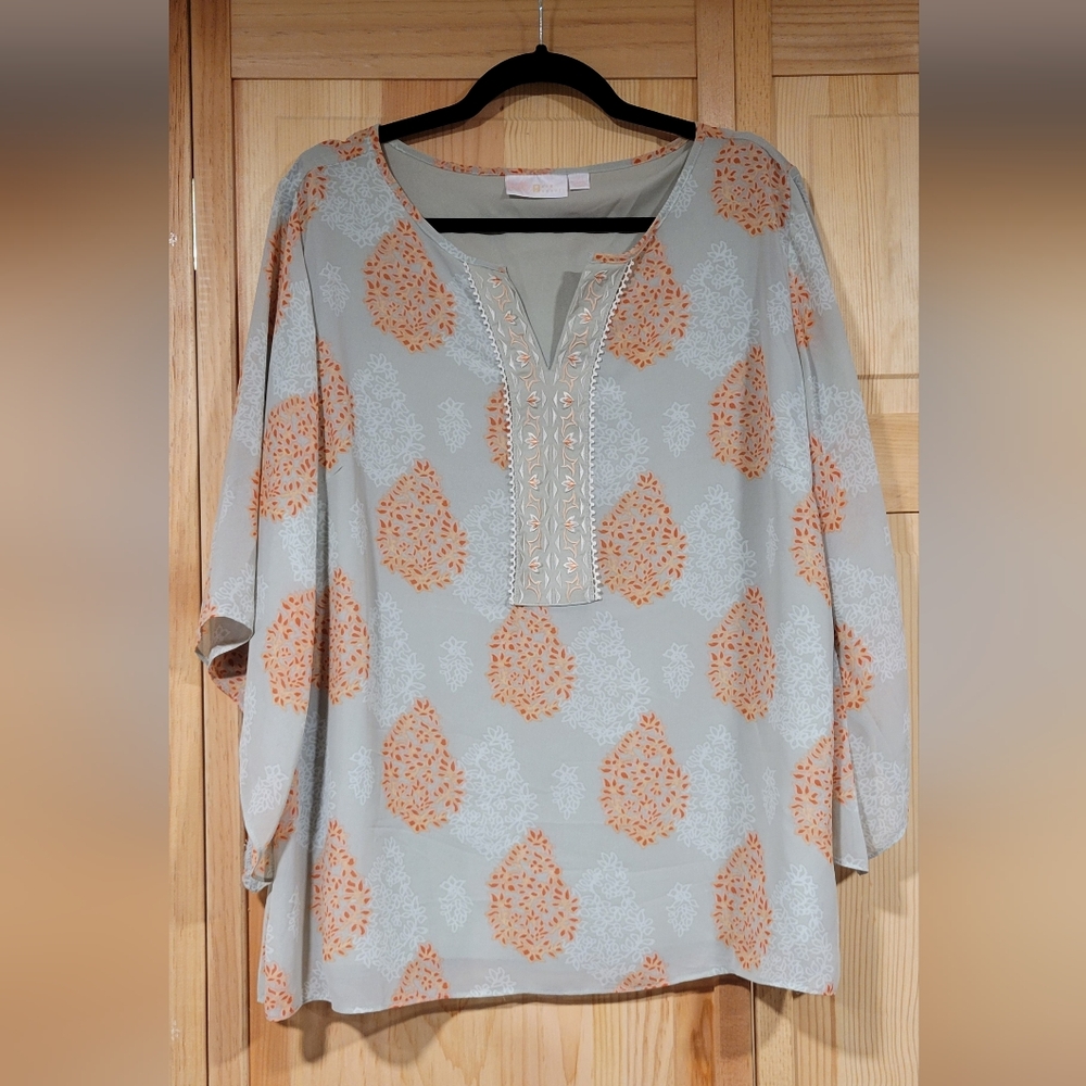 Belle by Kim Gravel Sage Green Flowy Blouse Size L